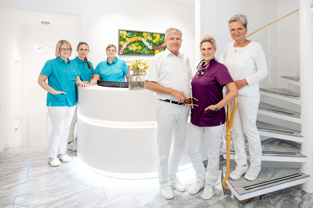 Praxisteam Zahnarztpraxis Plau am See - Dr. Caroline Prüßner und Dr. Hagin